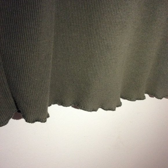 Olive ribbed tshirt - Picture 3 of 5